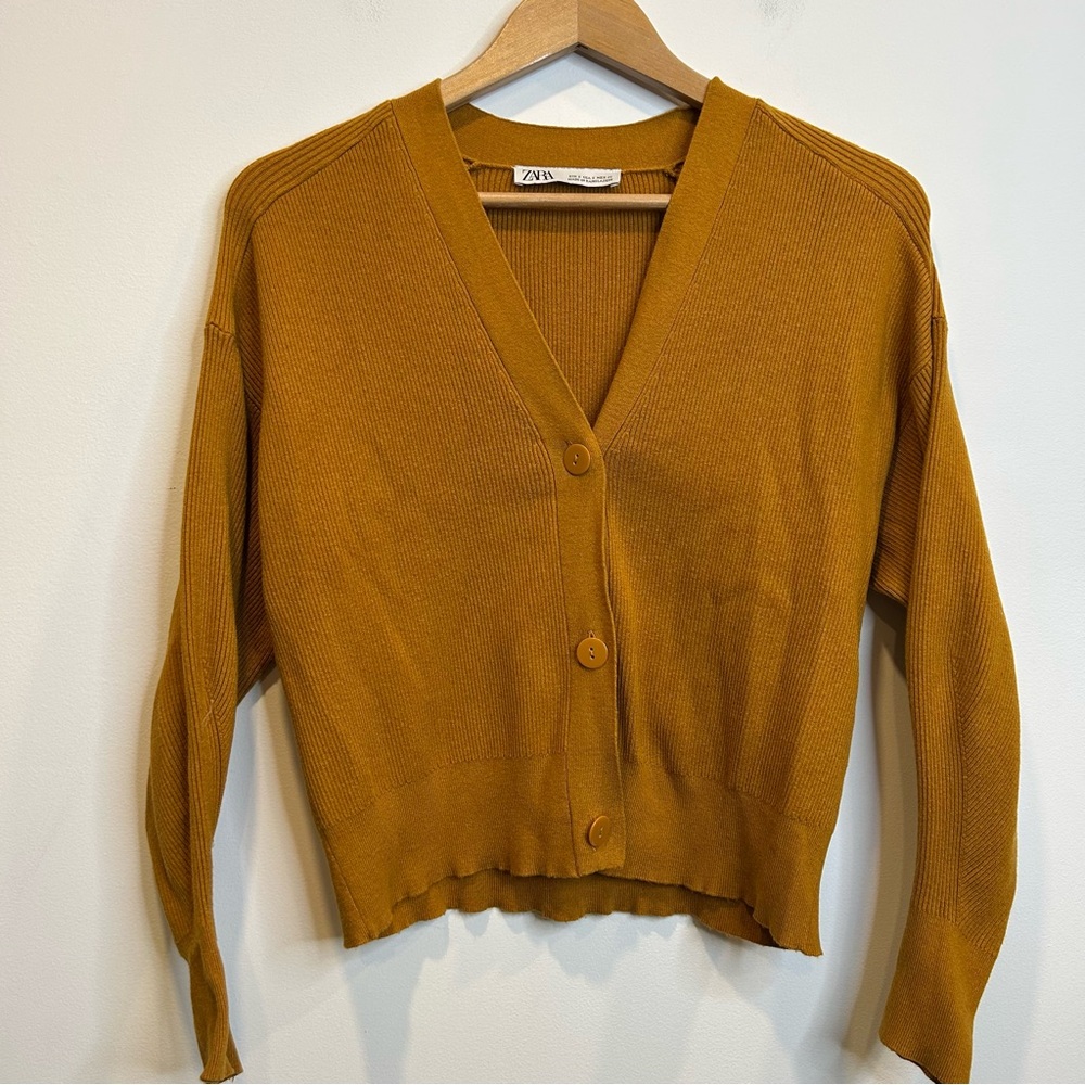 Zara Ribbed Cardigan Sweater - Picture 4 of 9